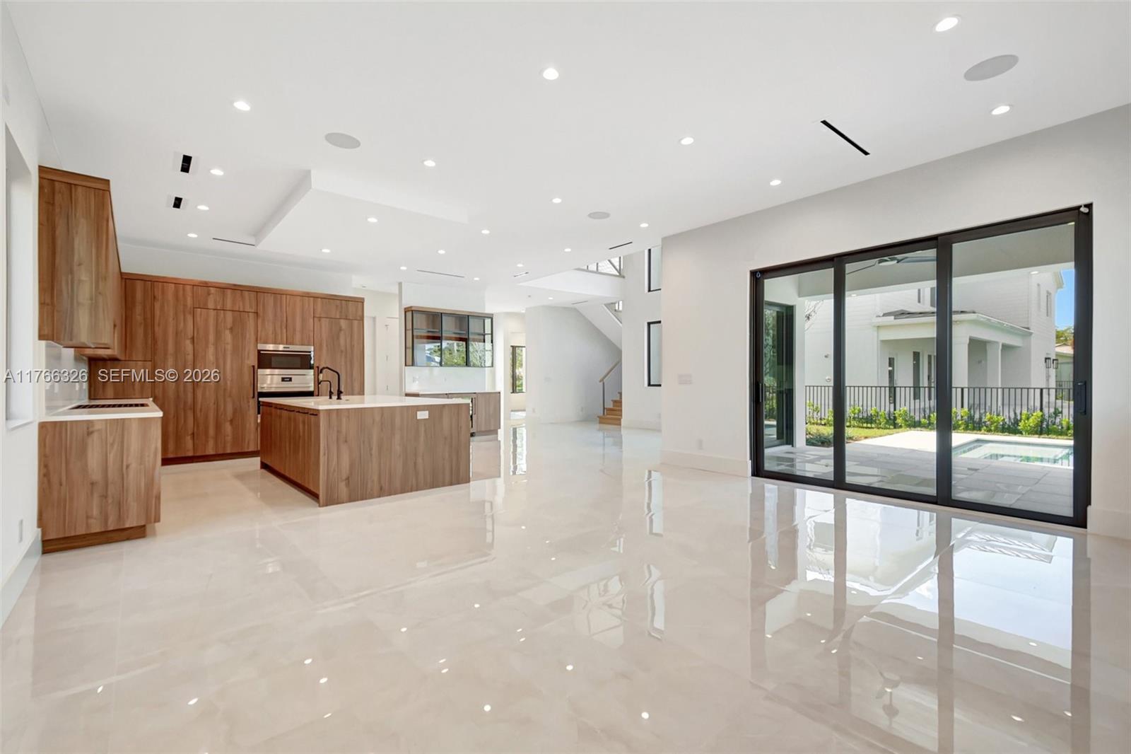 NORTH LAKE WORTH - Residential