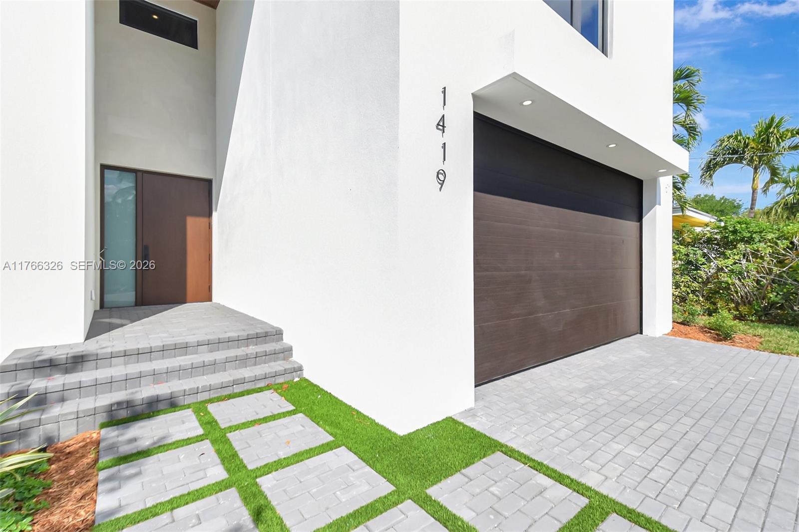 NORTH LAKE WORTH - Residential