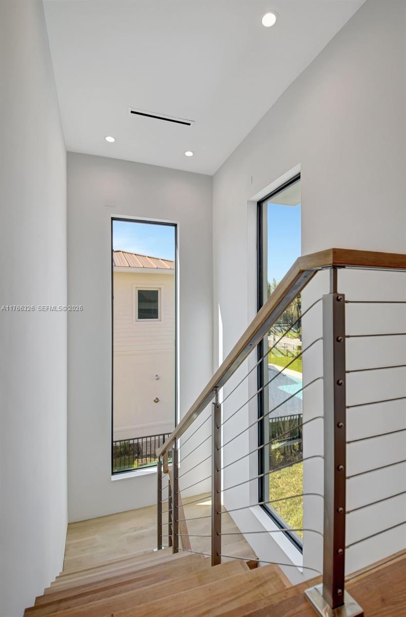 NORTH LAKE WORTH - Residential