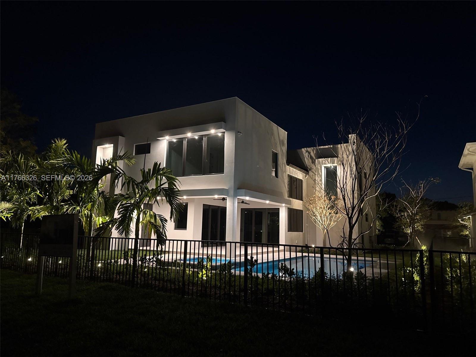 NORTH LAKE WORTH - Residential