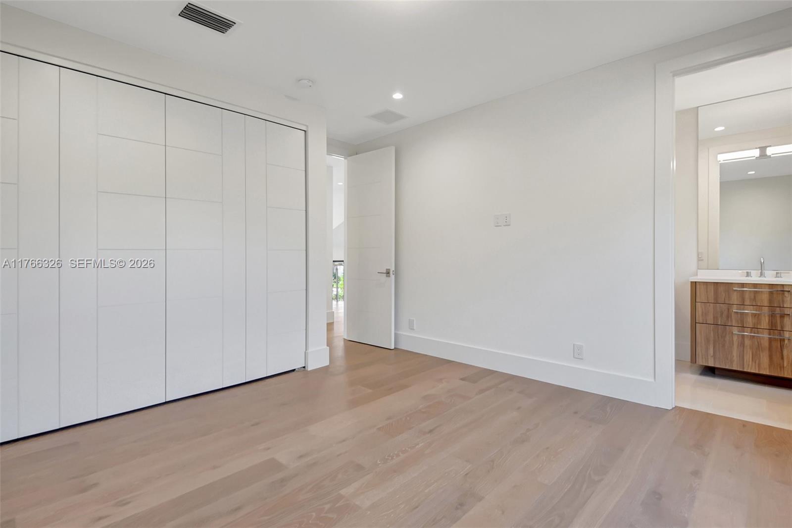 NORTH LAKE WORTH - Residential