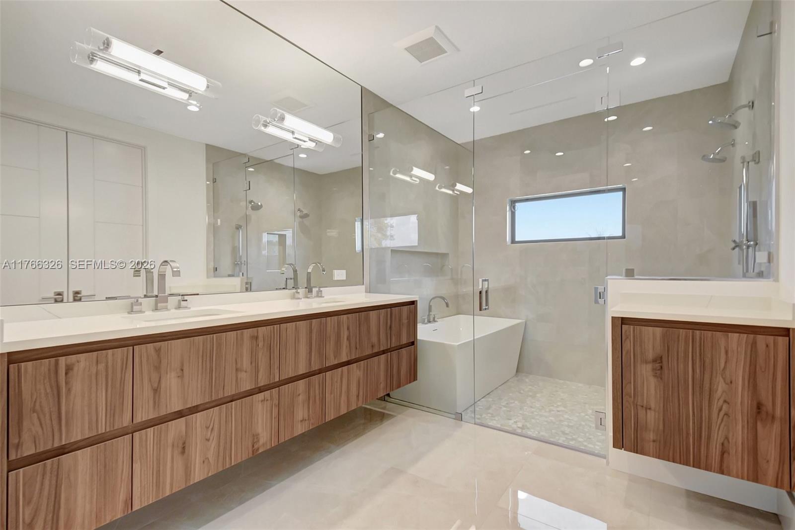 NORTH LAKE WORTH - Residential