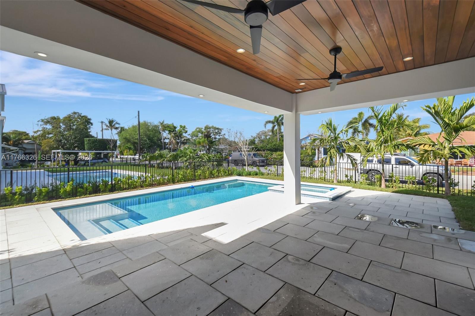 NORTH LAKE WORTH - Residential
