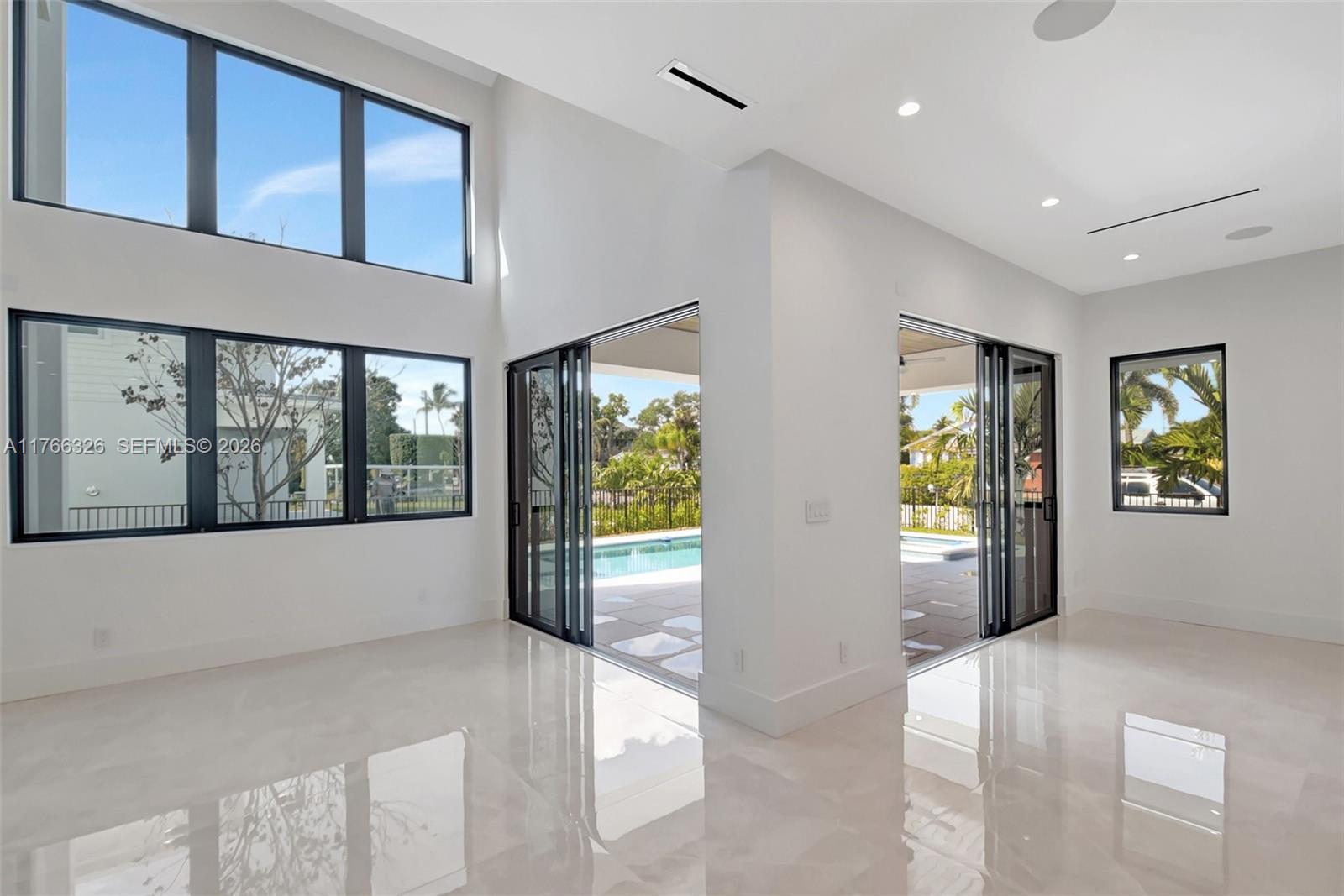 NORTH LAKE WORTH - Residential