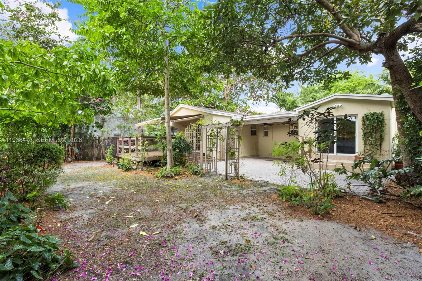 CORAL WAY PK SEC D - Residential