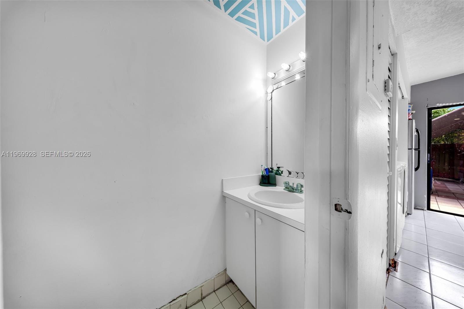 VILLAS UNIVERSITY SQUARE - Residential