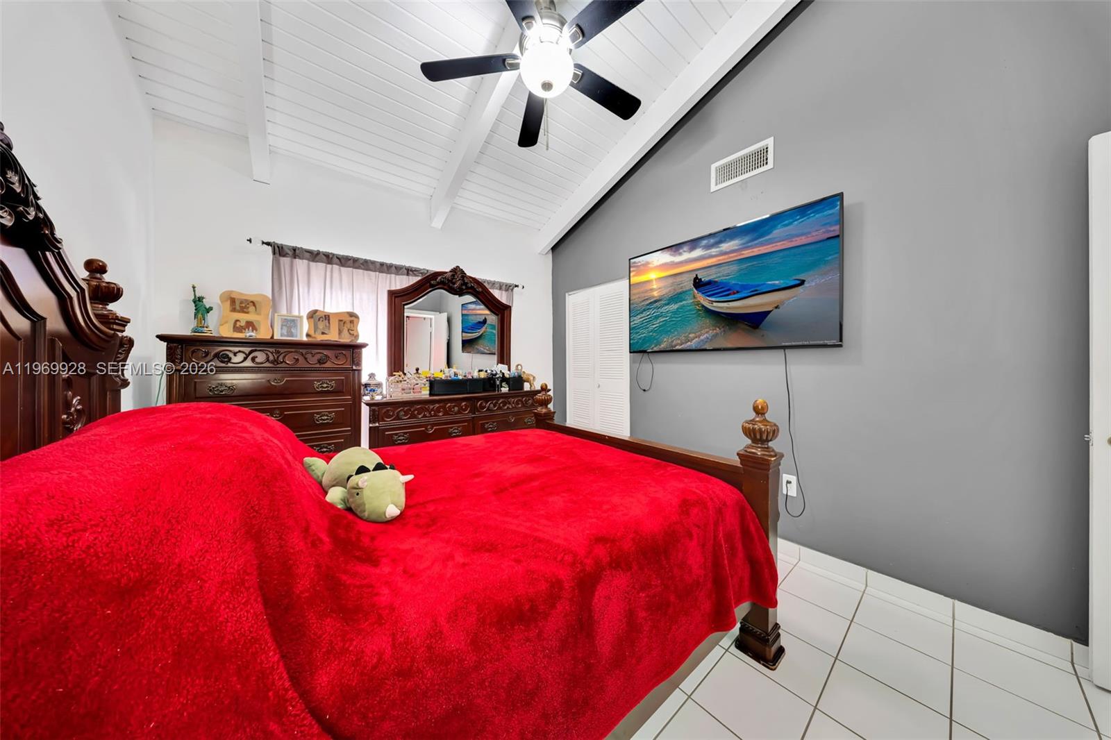 VILLAS UNIVERSITY SQUARE - Residential