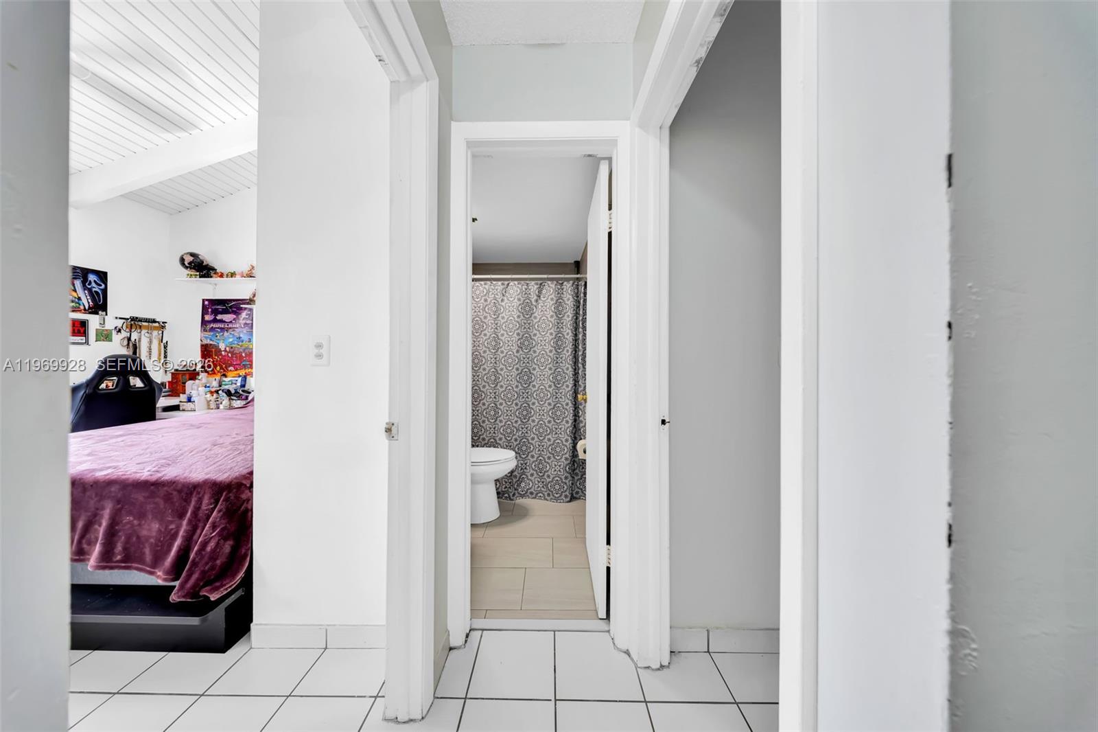 VILLAS UNIVERSITY SQUARE - Residential