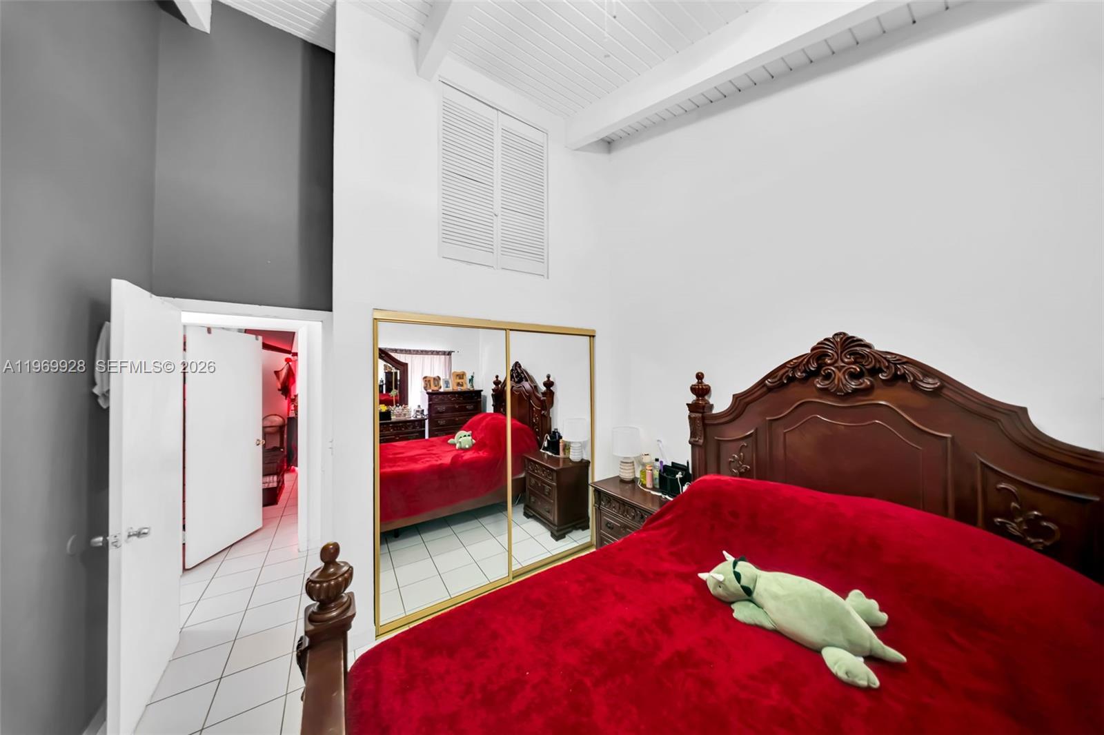 VILLAS UNIVERSITY SQUARE - Residential