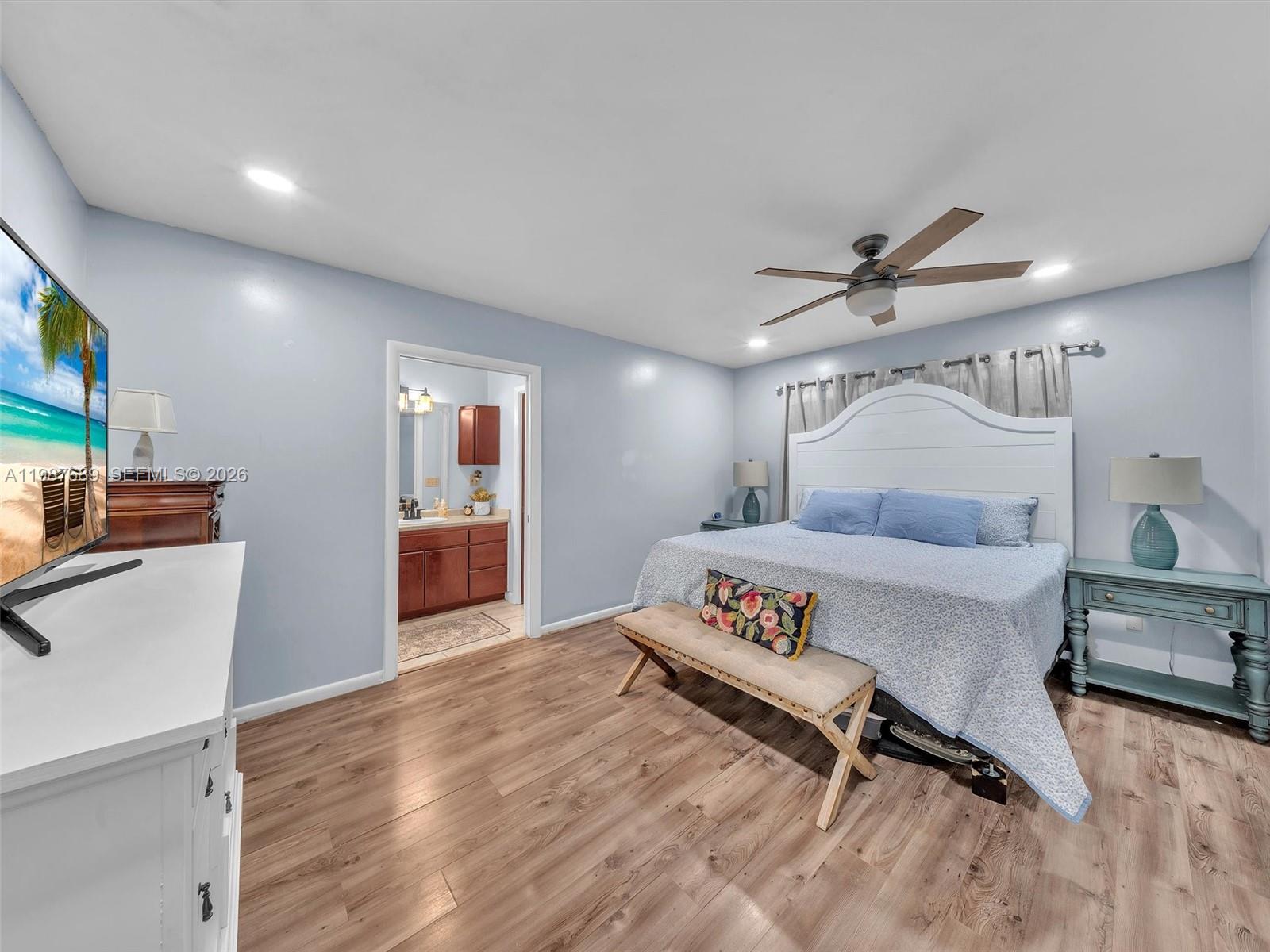 PASADENA LAKES SOUTH - Residential