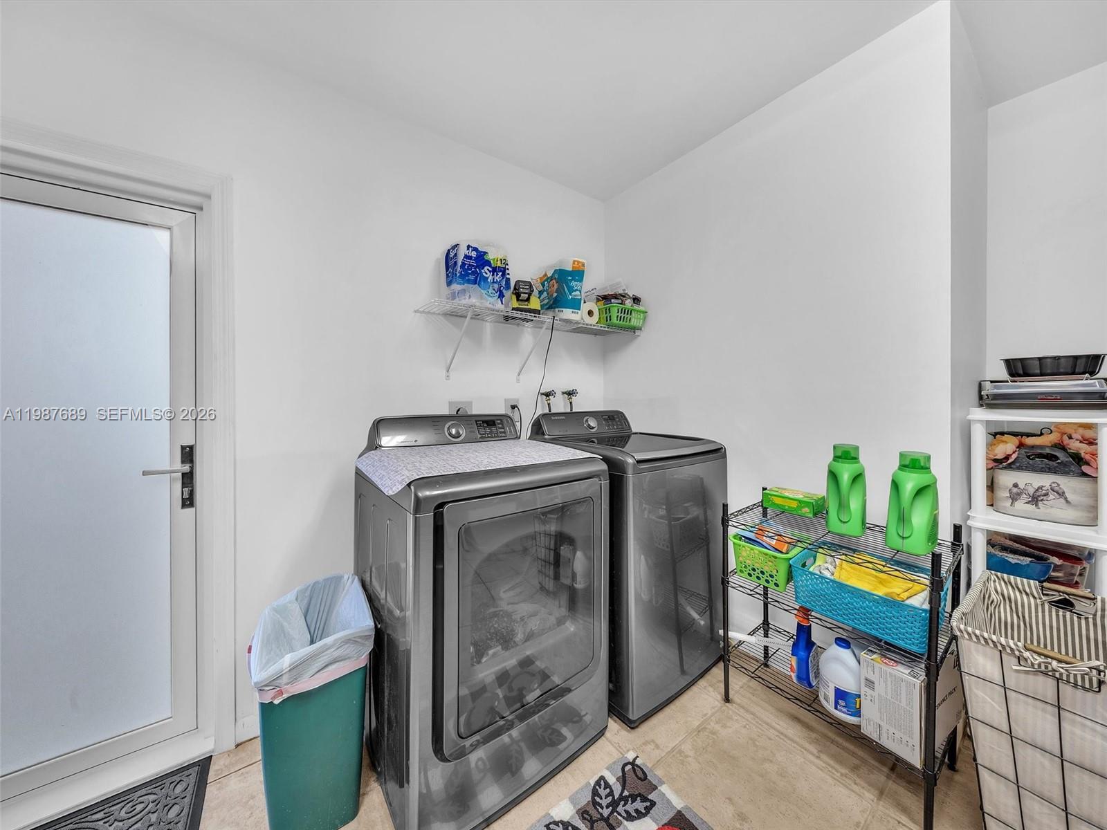 PASADENA LAKES SOUTH - Residential