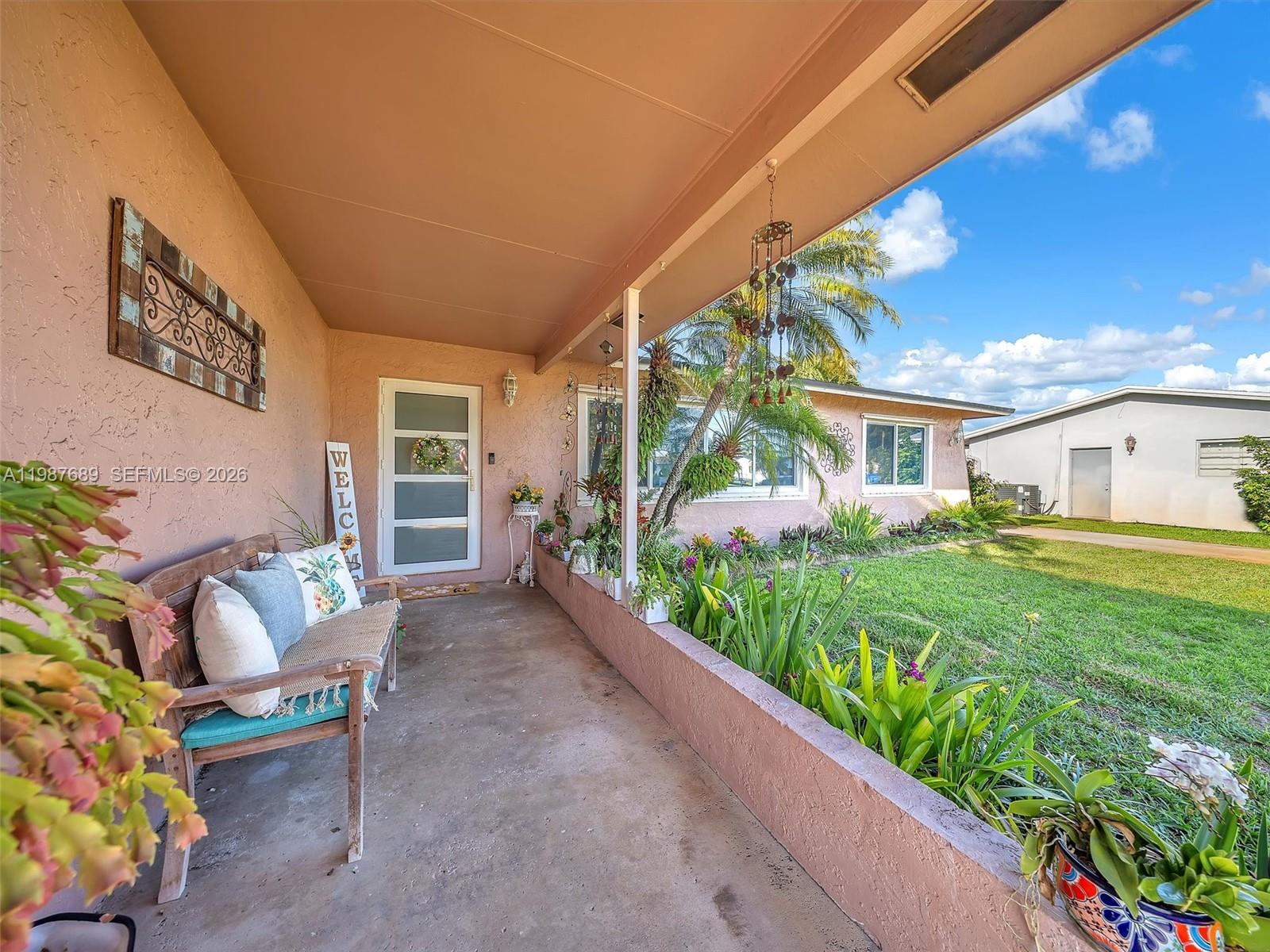 PASADENA LAKES SOUTH - Residential