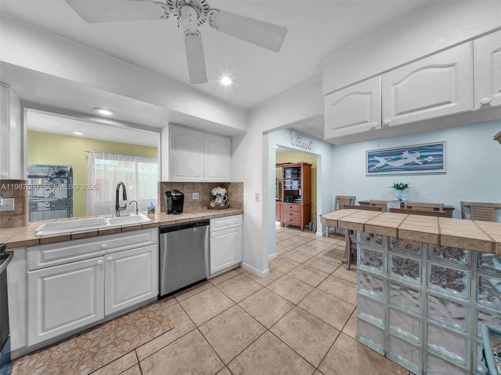 PASADENA LAKES SOUTH - Residential