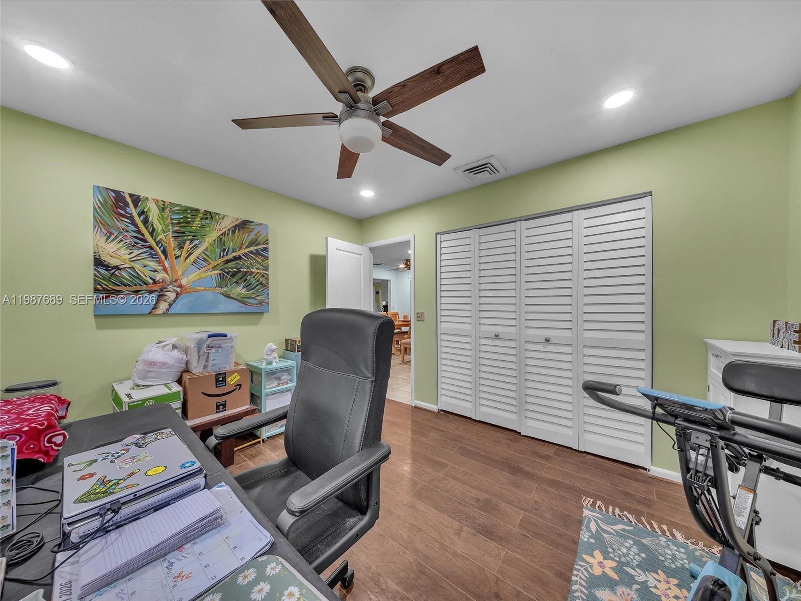 PASADENA LAKES SOUTH - Residential