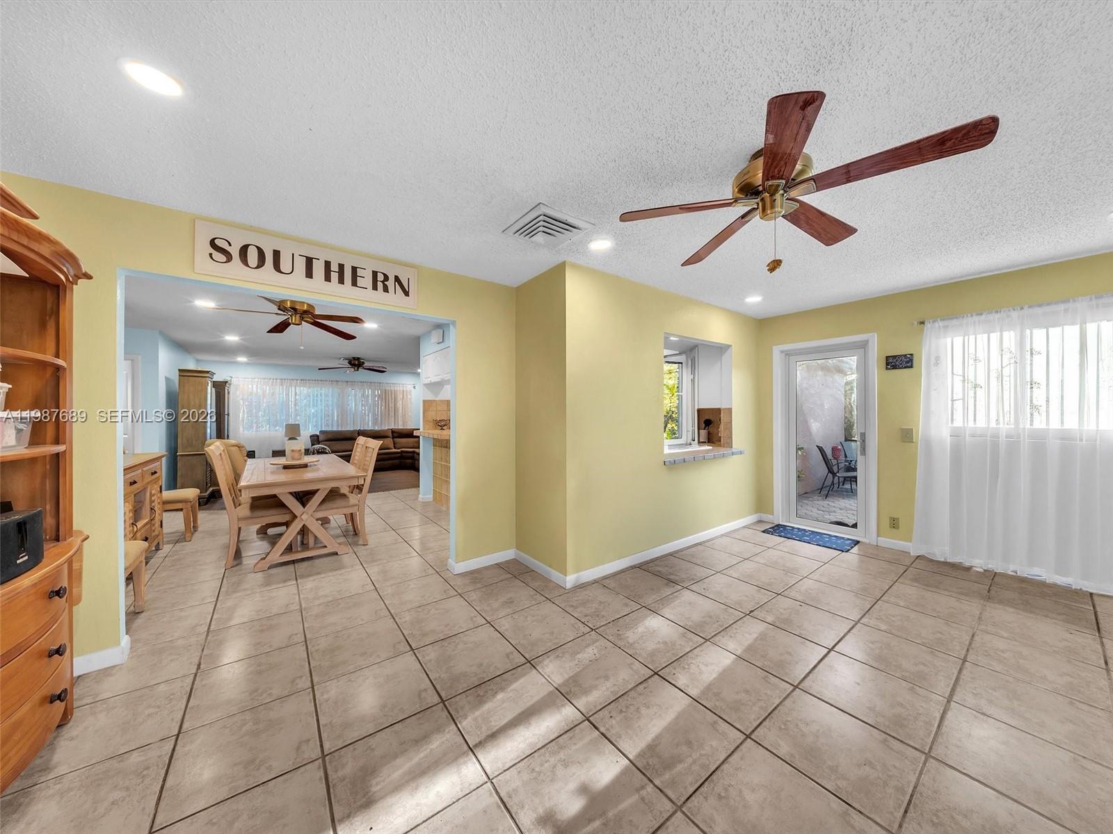 PASADENA LAKES SOUTH - Residential