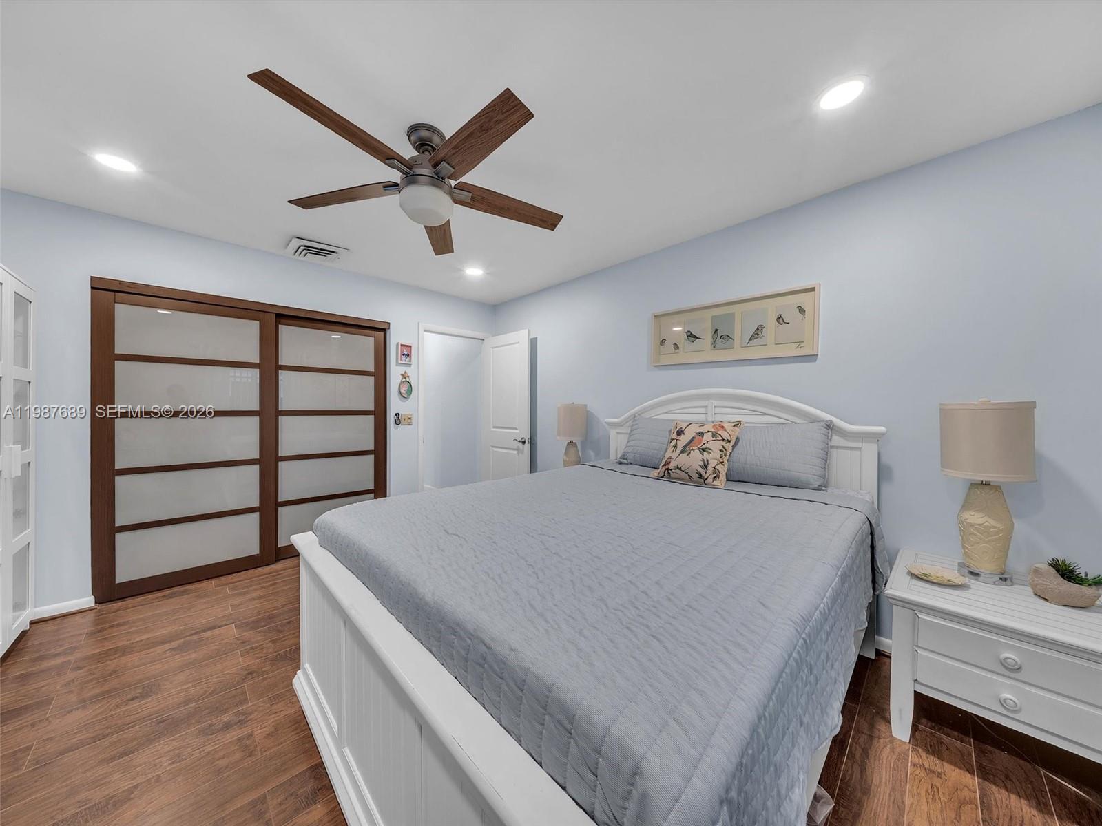 PASADENA LAKES SOUTH - Residential