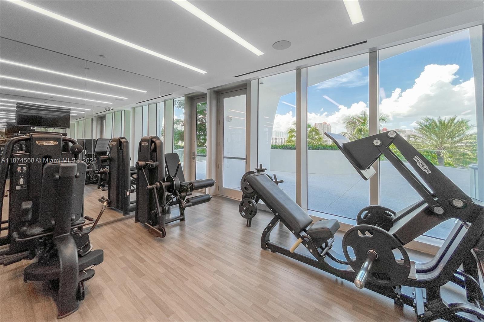 JADE SIGNATURE CONDO - Residential