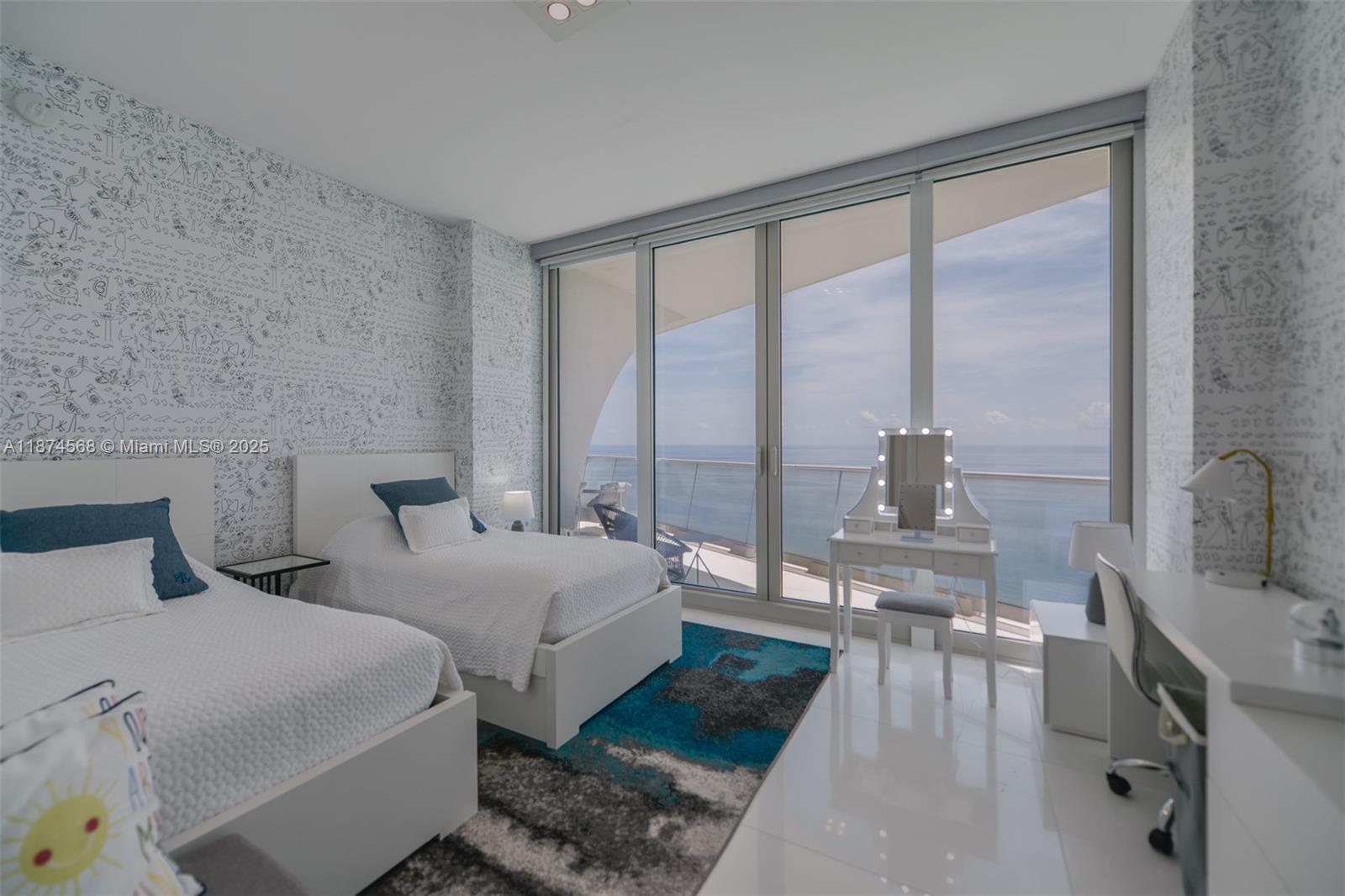 JADE SIGNATURE CONDO - Residential