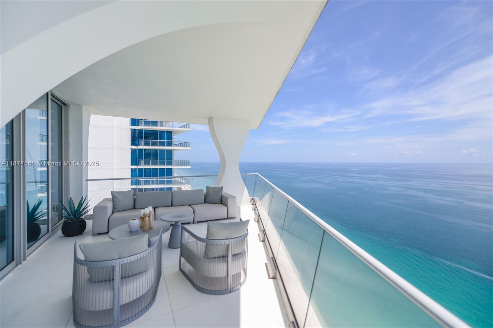 JADE SIGNATURE CONDO - Residential