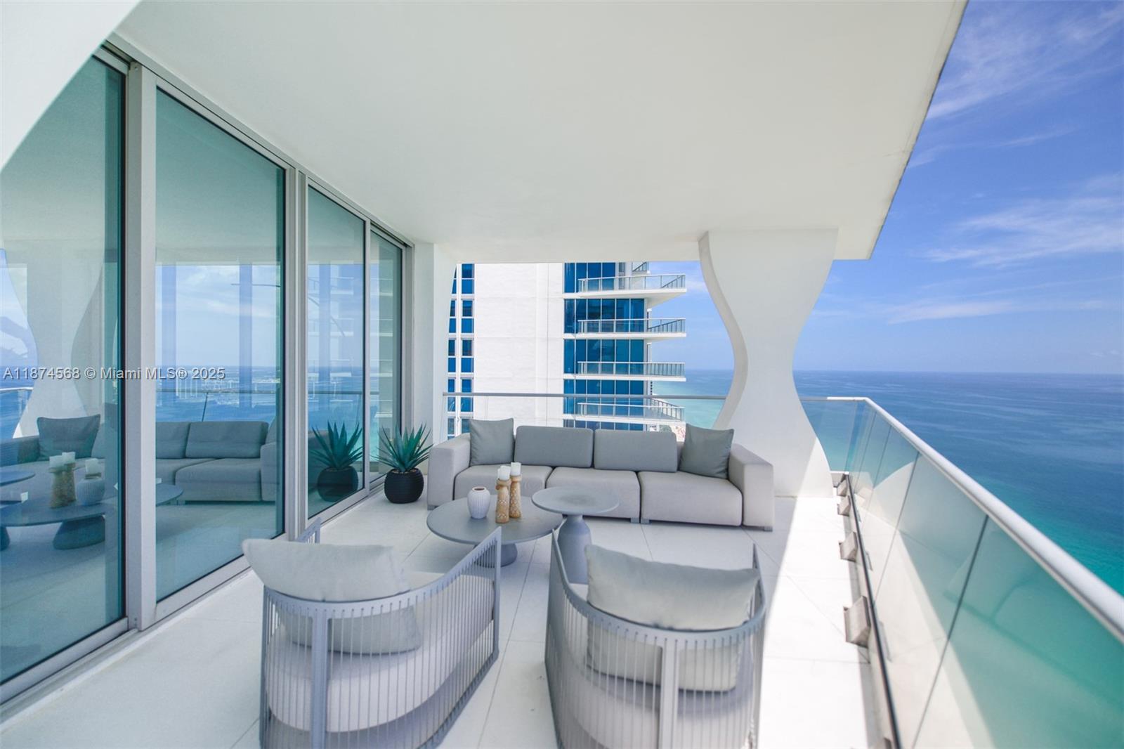 JADE SIGNATURE CONDO - Residential