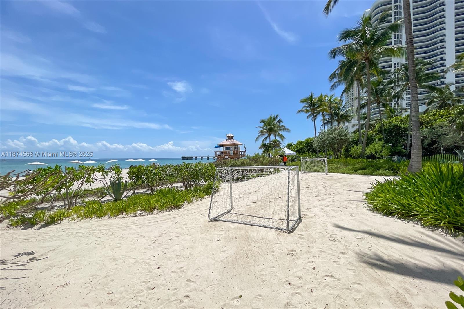 JADE SIGNATURE CONDO - Residential