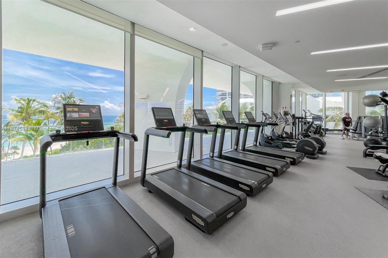 JADE SIGNATURE CONDO - Residential