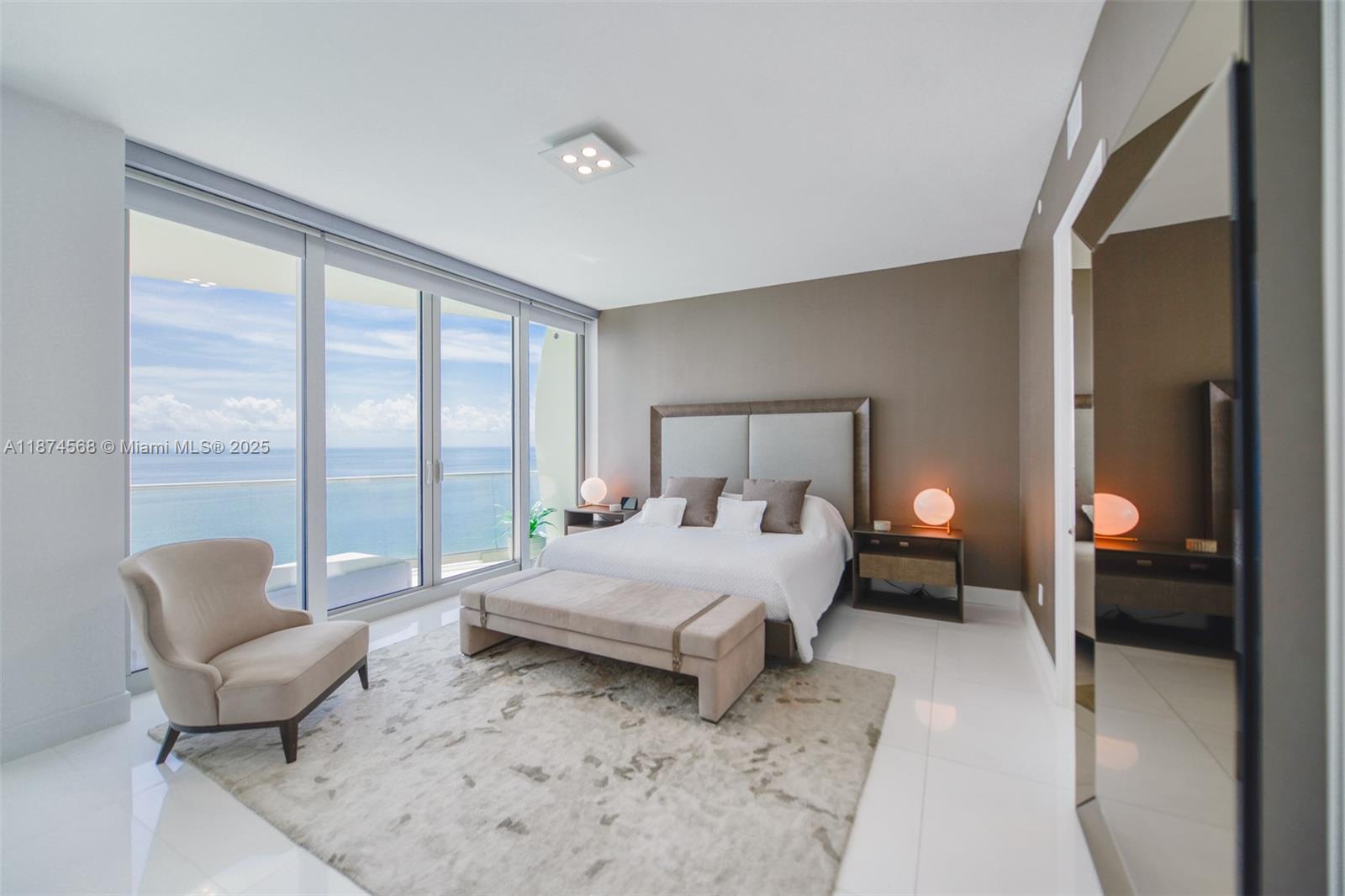 JADE SIGNATURE CONDO - Residential