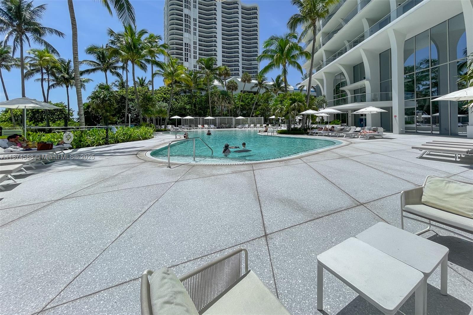 JADE SIGNATURE CONDO - Residential