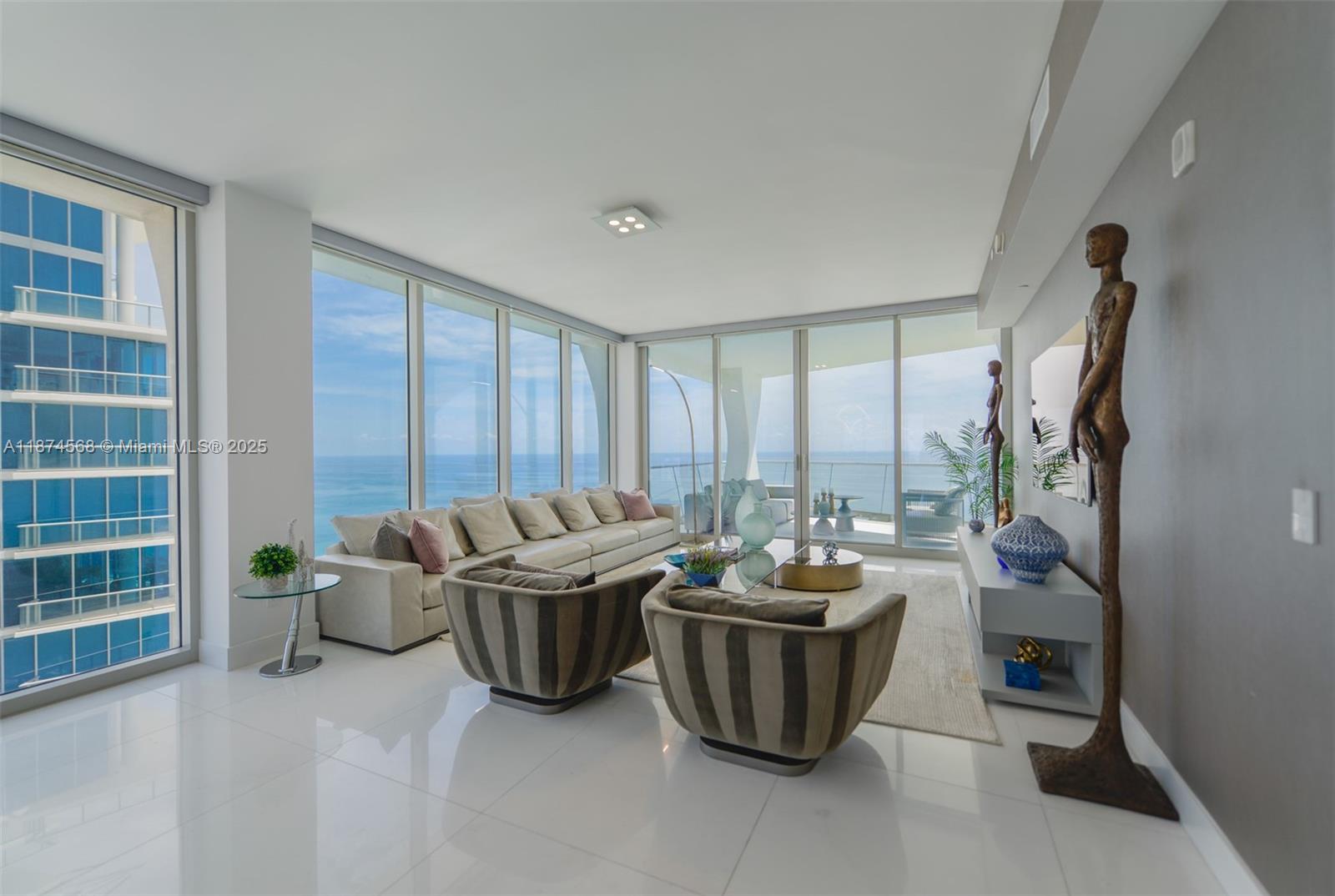 JADE SIGNATURE CONDO - Residential