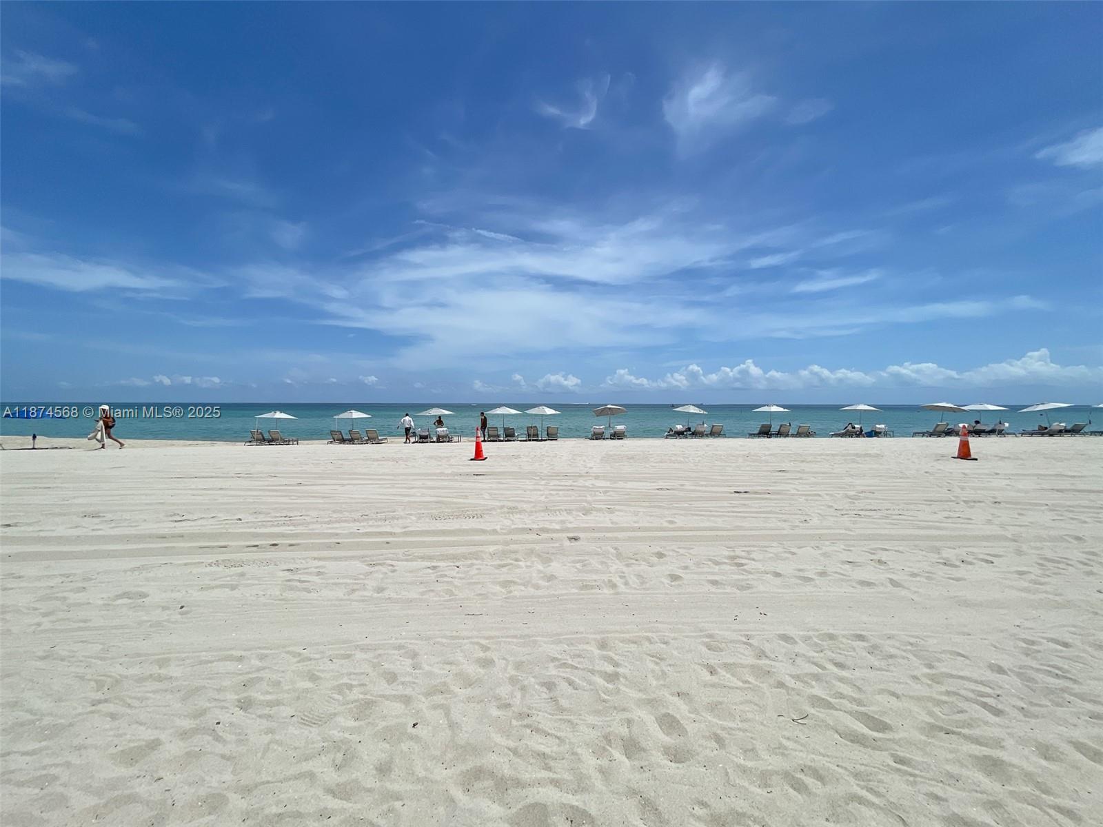 JADE SIGNATURE CONDO - Residential