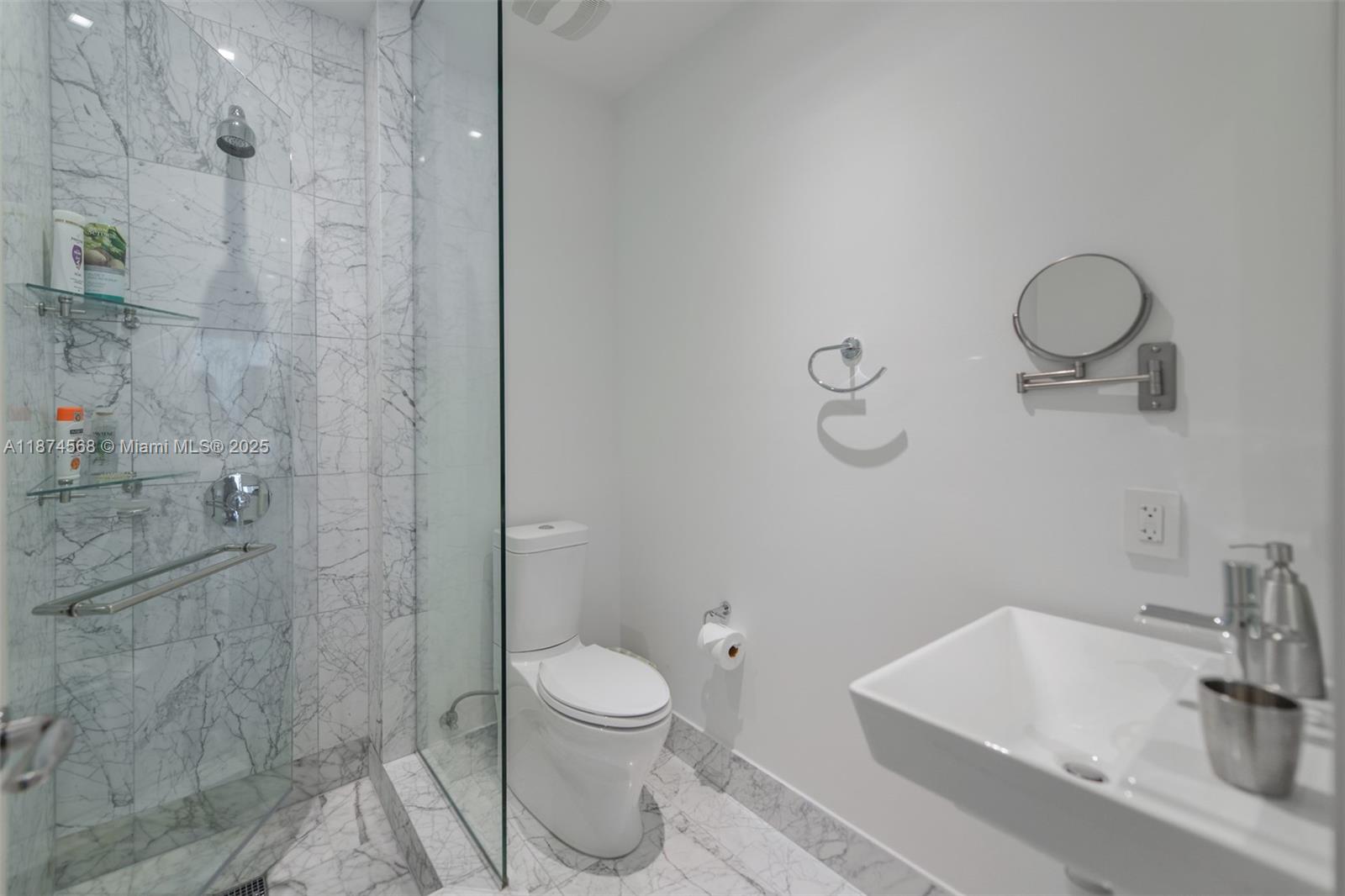 JADE SIGNATURE CONDO - Residential