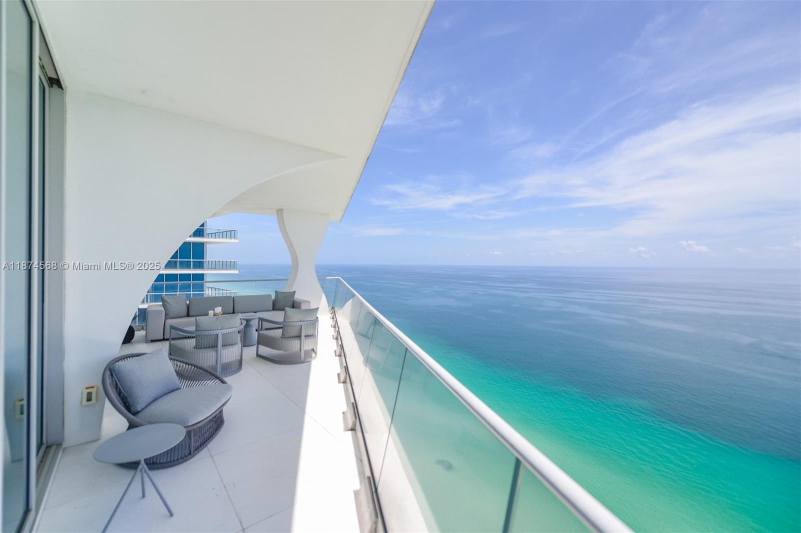 JADE SIGNATURE CONDO - Residential