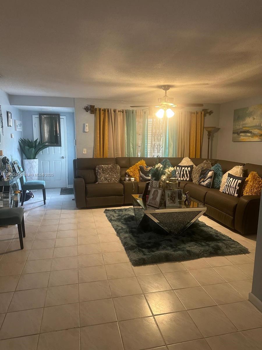 SUNRISE GOLF VILLAGE SEC - Residential