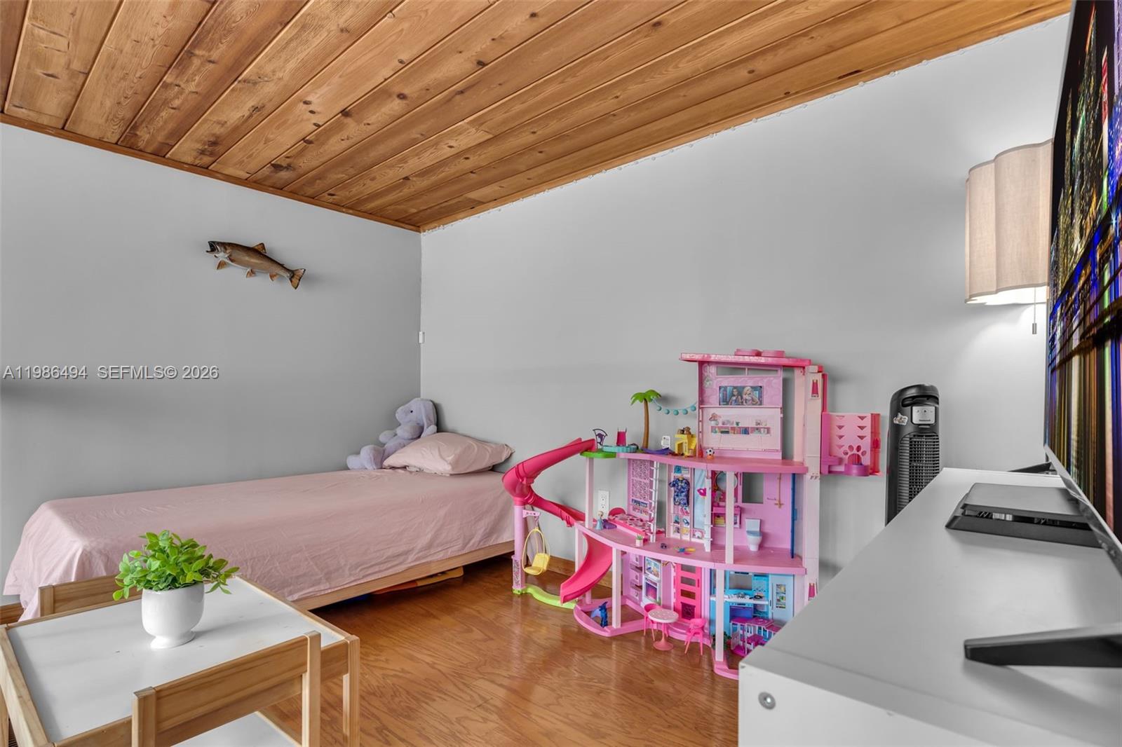 MIAMI LAKES WINDMILL GATE - Residential