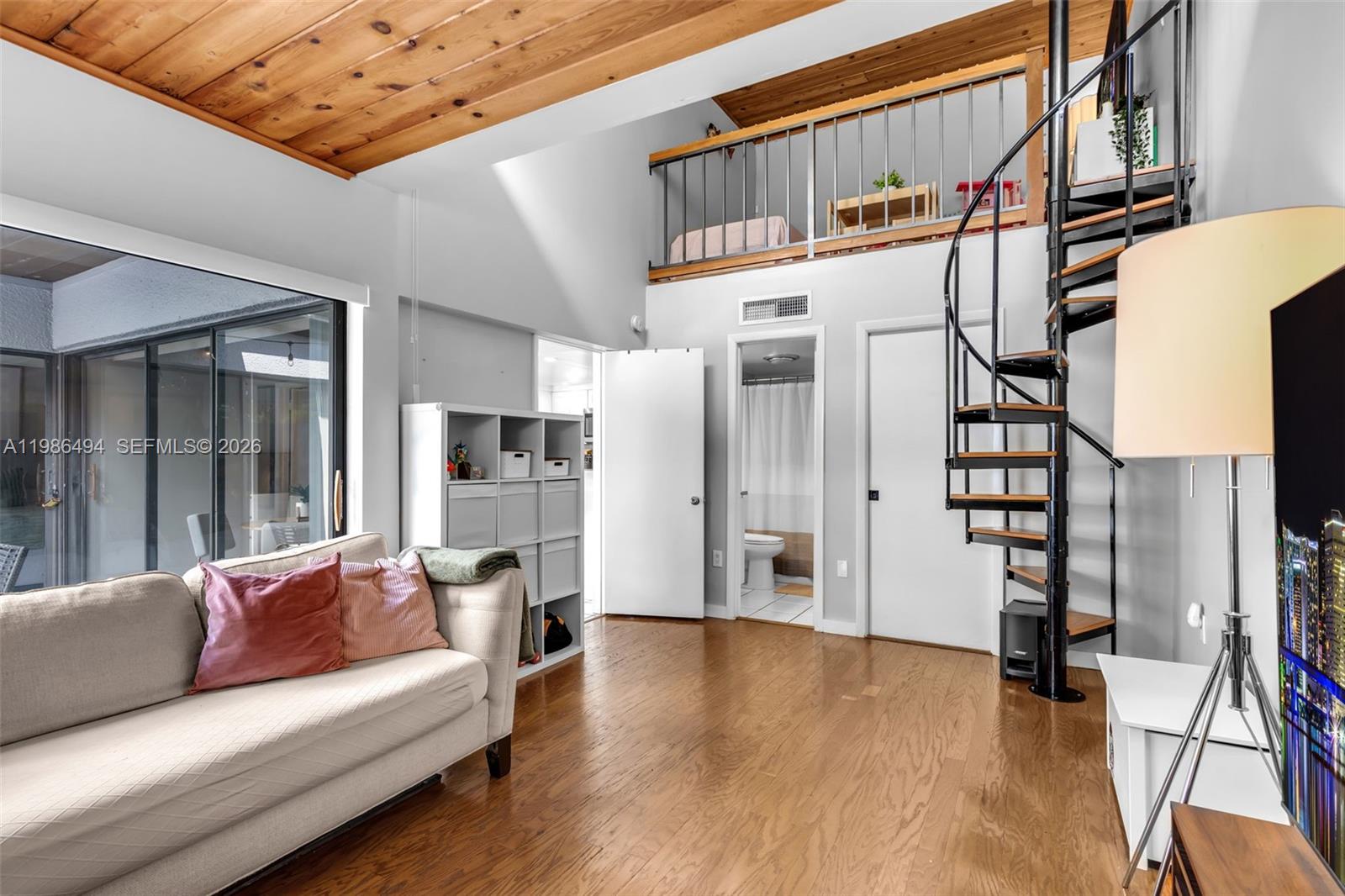 MIAMI LAKES WINDMILL GATE - Residential