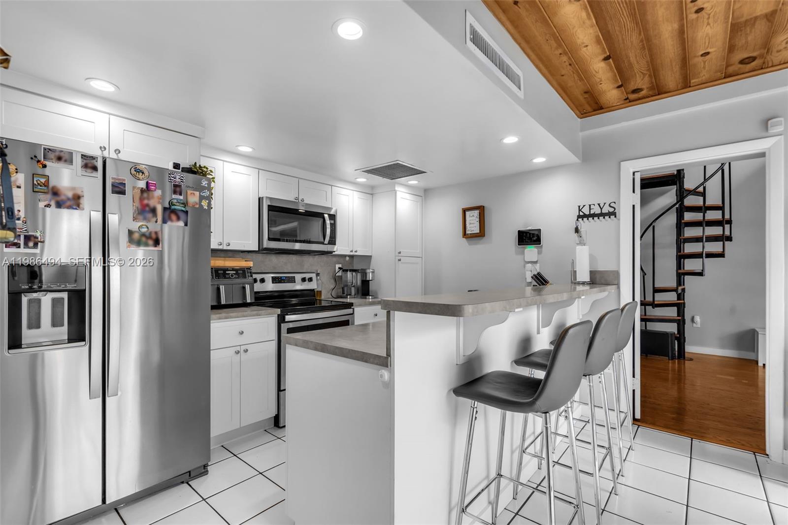 MIAMI LAKES WINDMILL GATE - Residential