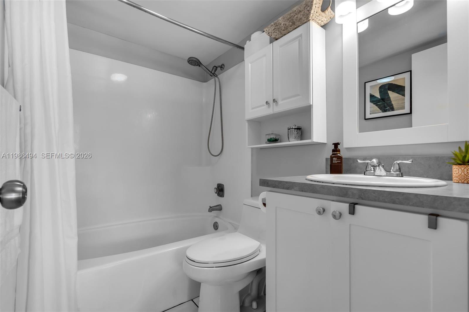 MIAMI LAKES WINDMILL GATE - Residential