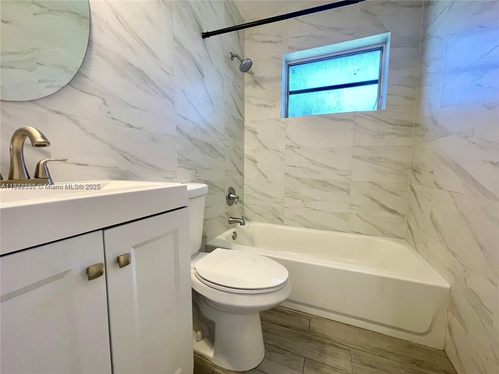 HALLANDALE PARK NO 5 - Residential Lease