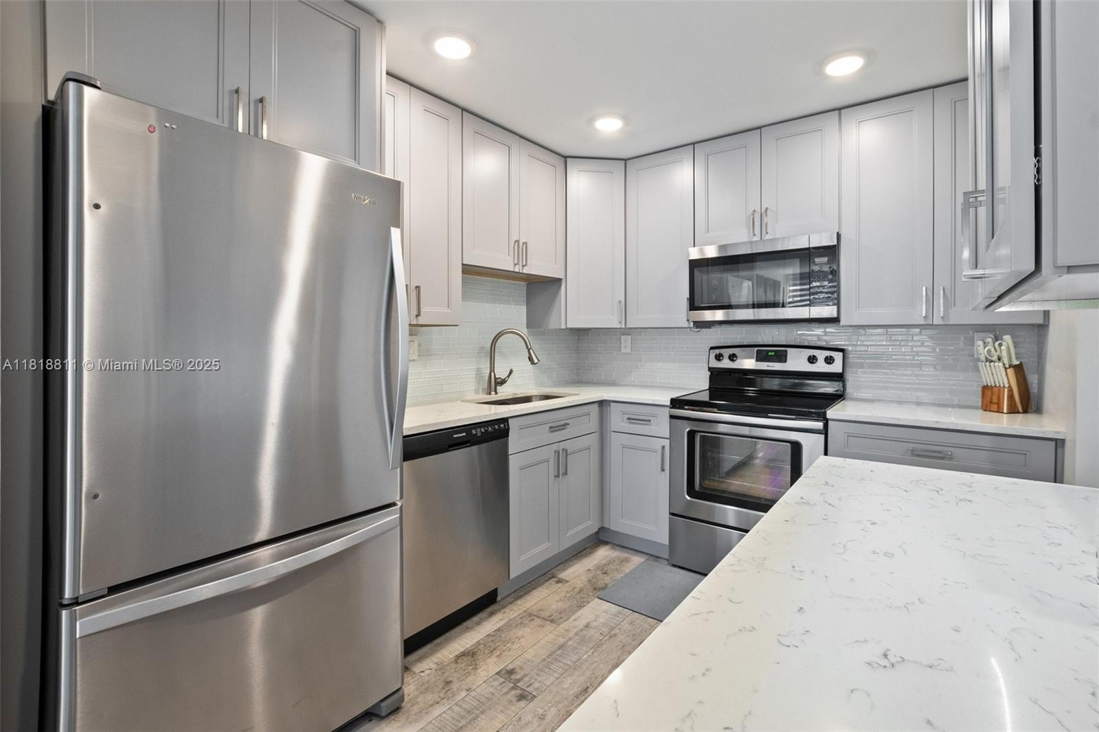 WATERGATE CONDOMINIUM NO - Residential