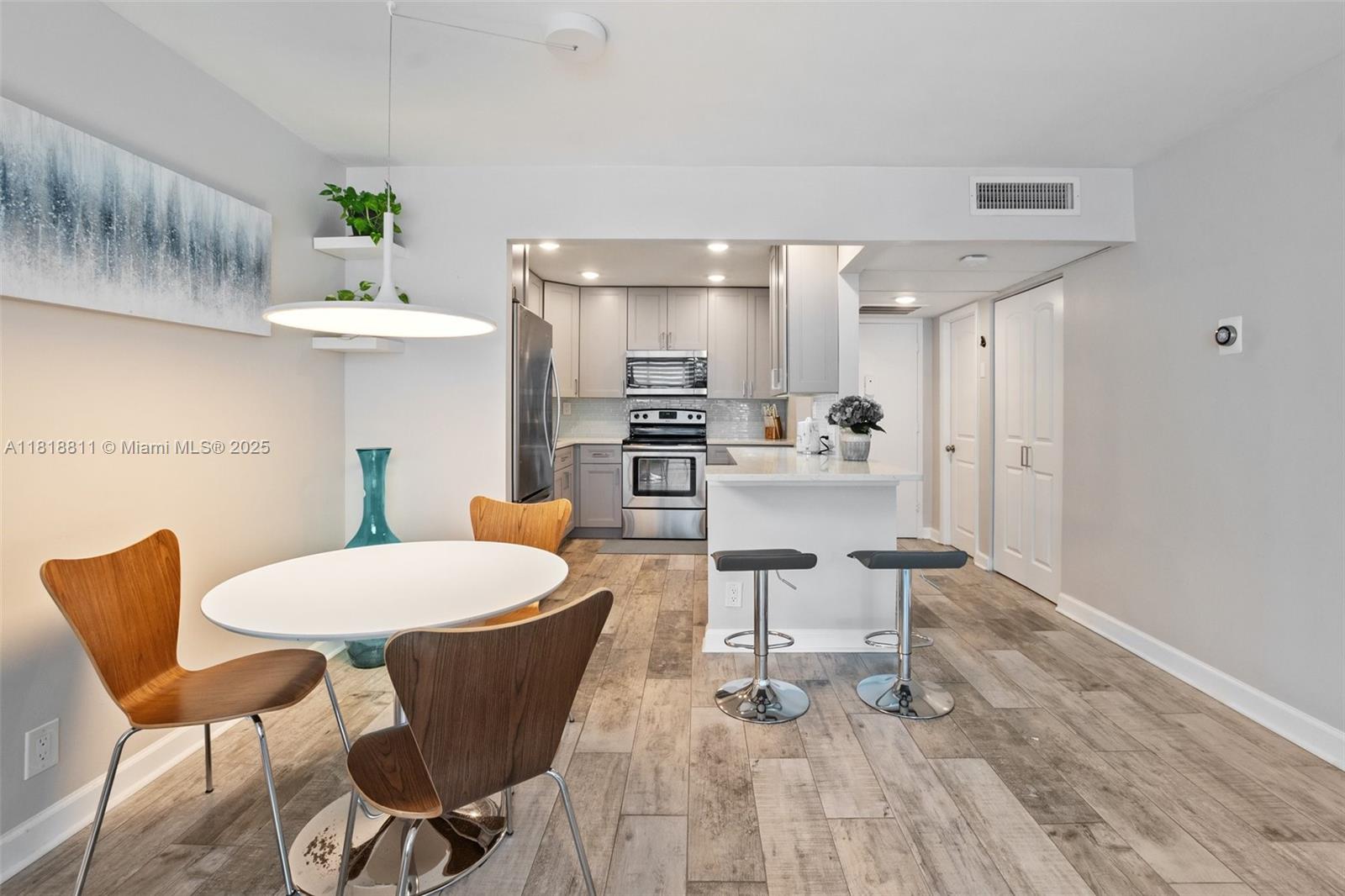 WATERGATE CONDOMINIUM NO - Residential