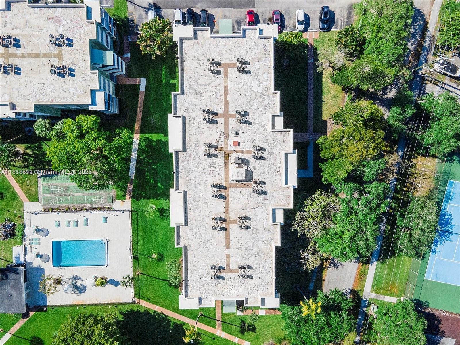 WATERGATE CONDOMINIUM NO - Residential
