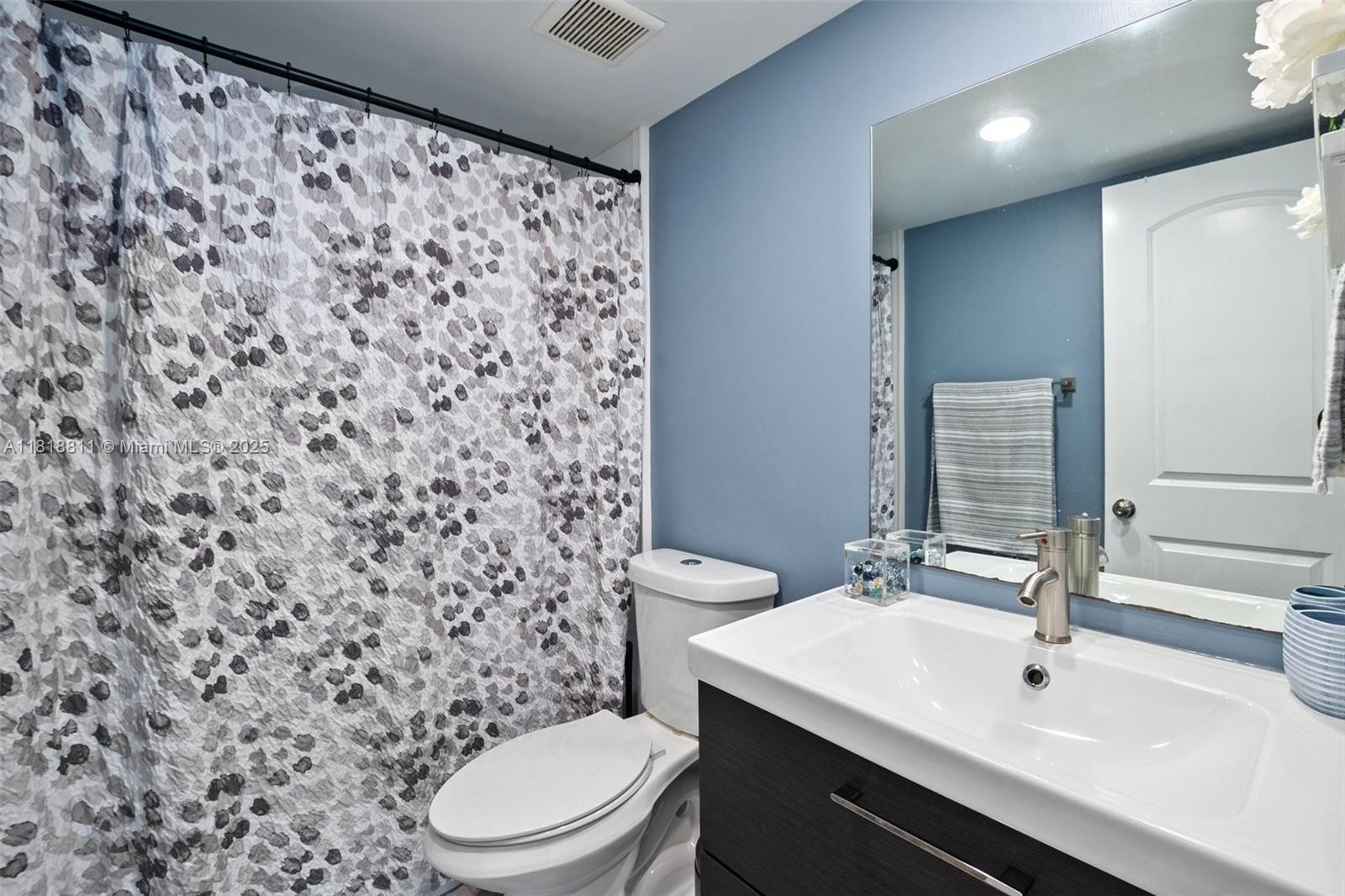 WATERGATE CONDOMINIUM NO - Residential