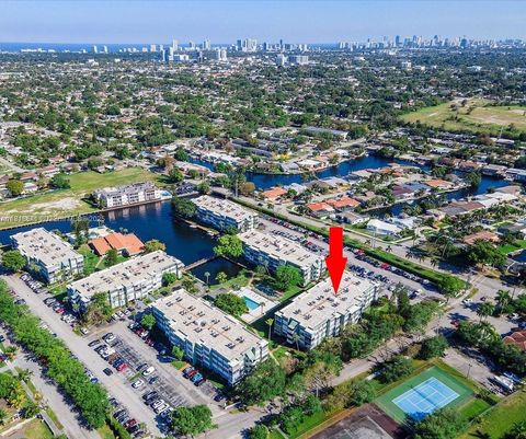2781 Taft St 308 Hollywood FL 33020