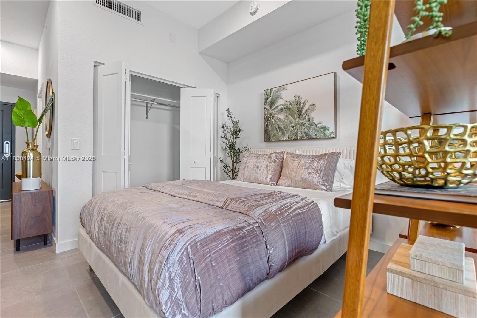 TOWN OF MODELO (DANIA) B- - Residential Lease