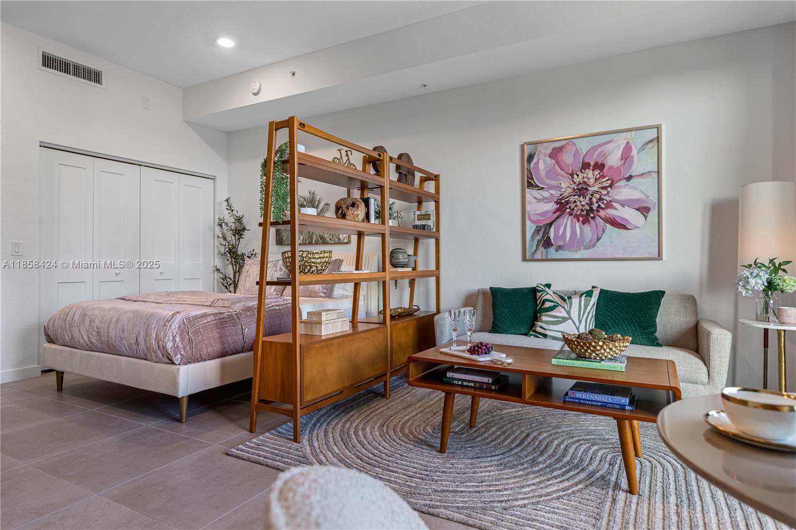 TOWN OF MODELO (DANIA) B- - Residential Lease