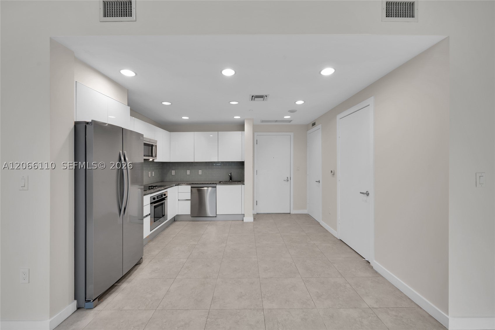 1060 Brickell Ave 815