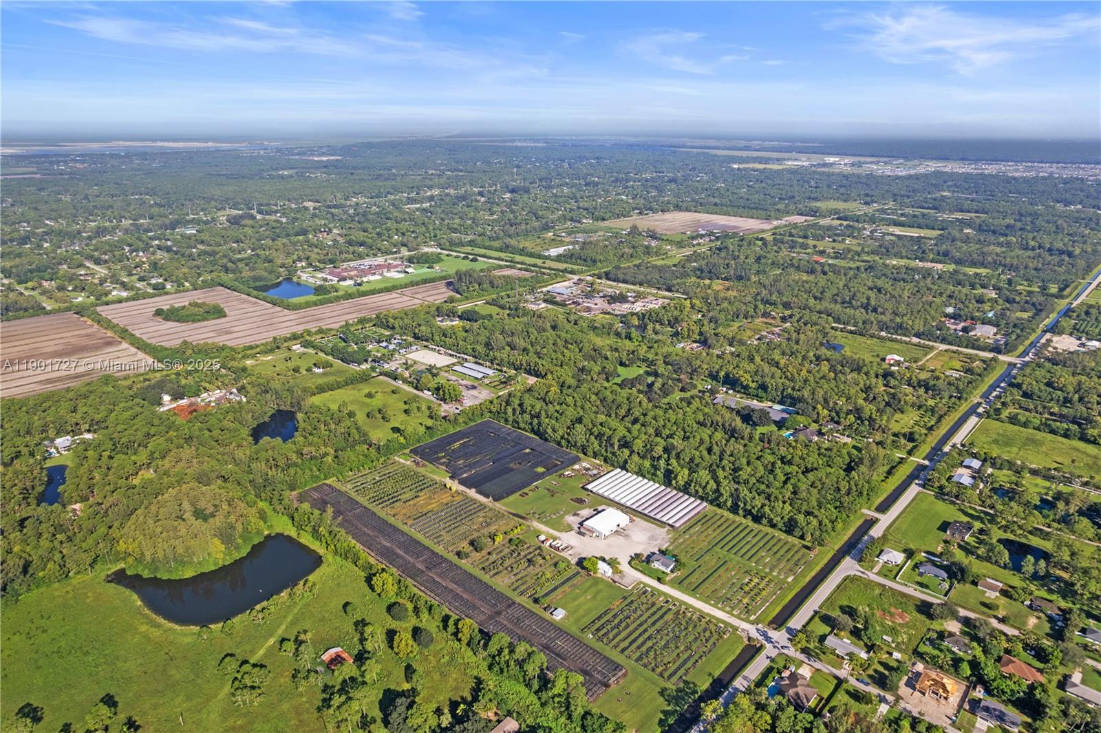 LOXAHATCHEE GROVES - Land