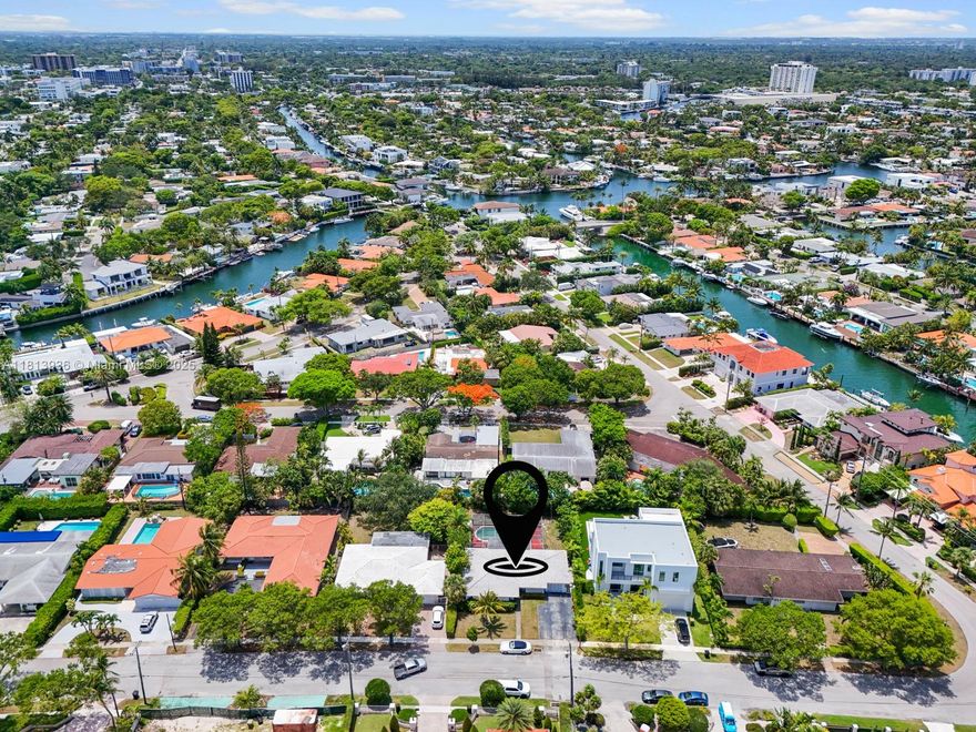 Great opportunity to renovate and customize this home to your taste in one of the most desirable neighborhoods of North Miami. Located on Keystone Island, this property offers incredible potential in a prime waterfront community. Whether you're an investor or end-user, this is a chance to create your dream home in a fantastic location.