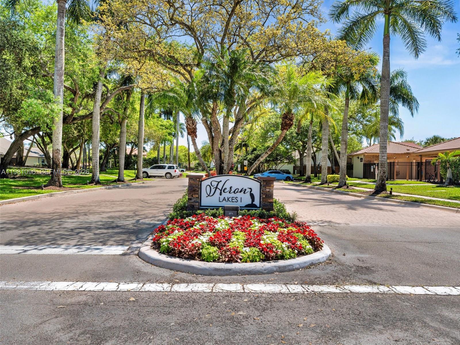 COUNTRY ISLES - Residential