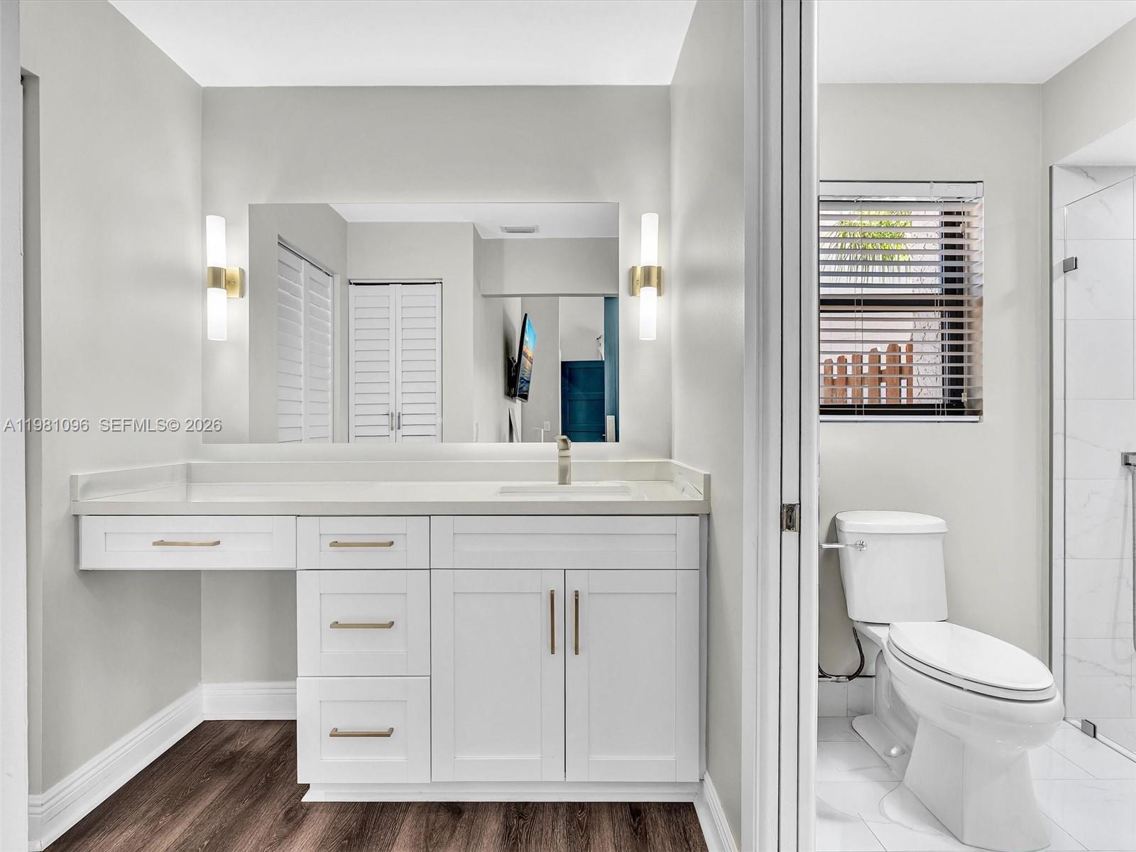 COUNTRY ISLES - Residential